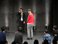 年忘れの2億の顔。