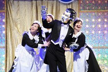 「第12回 芸人マジ歌選手権」での劇団ひとりによるパフォーマンスの様子。(c)テレビ東京