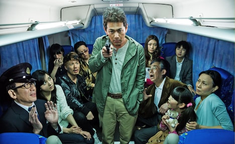 映画「バスジャック」のワンシーン (c)2014 オールイン エンタテインメント