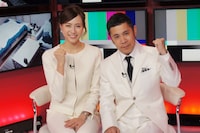 ナインティナイン岡村隆史（右）と、笹川友里TBSアナウンサー（左）。