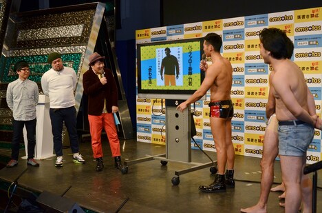 会見のワンシーン。