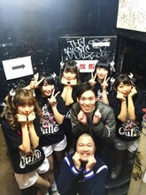 Q'ulleとサプライズゲストとして登場したクマムシ。