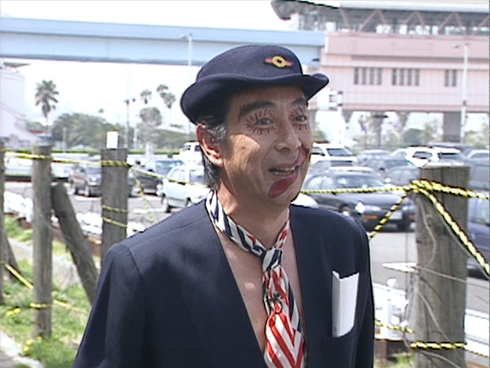 「高田純次 芸能生活だいたい35周年記念DVD『純白』」のワンシーン。(c)CTV