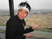 キャンバスとなる田んぼを視察中のギフト☆矢野。