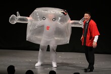 チョコレートプラネットのDVD収録ライブの様子。