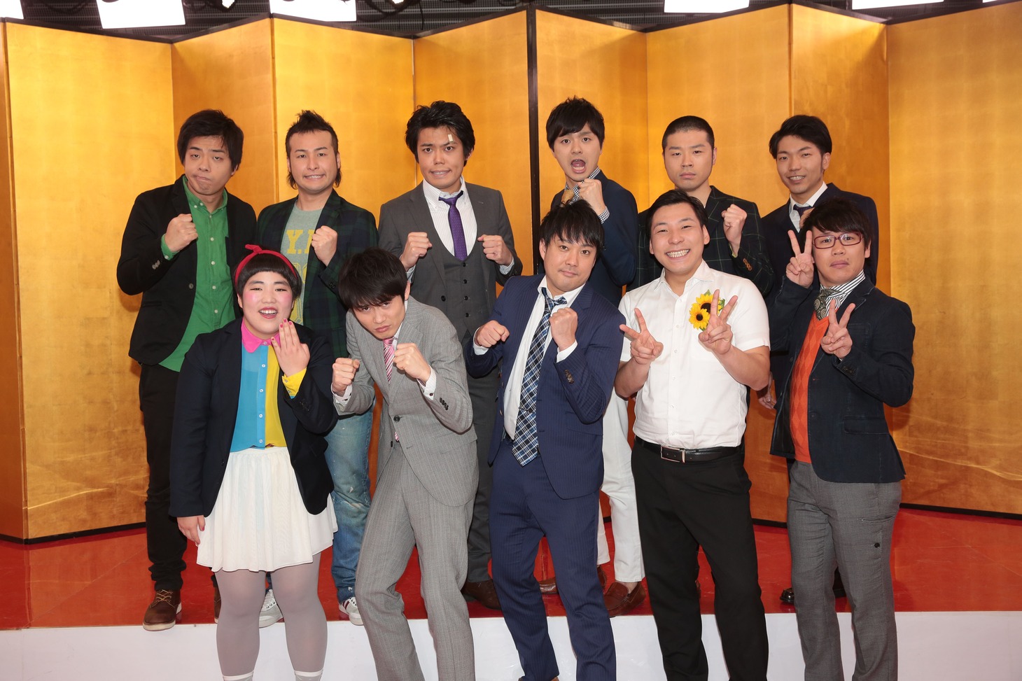 「第45回NHK上方漫才コンテスト」本選に出場する（前列左から）ゆりやんレトリィバァ、タナからイケダ、インディアンス、（後列左から）バンビーノ、プリマ旦那、アキナ。(c)NHK