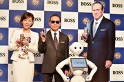 （左から）高橋真麻、タモリ、感情認識ロボット・Pepper、トミー・リー・ジョーンズのパネル。