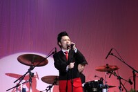 「舞台ウレロ☆未解決少女」のワンシーン。(c)「ウレロ☆未体験少女」製作委員会