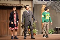 「舞台ウレロ☆未解決少女」のワンシーン。(c)「ウレロ☆未体験少女」製作委員会