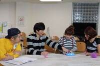 「コレ考えた人、天才じゃね!?～明日から使える“完全お役立ち”スペシャル～」収録中の様子。(c)テレビ東京