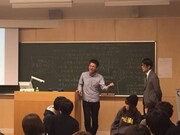 モクレンによるワークショップの様子。