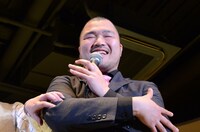 「少しも寒くないわ」とクマムシ長谷川。