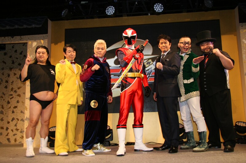 「手裏剣戦隊ニンニンジャー」放送直前イベントの登壇者たち。
