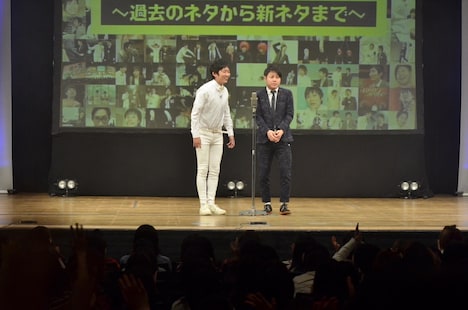 「NON STYLE BEST LIVE TOUR in 東京~過去のネタから新ネタまで~」の様子。