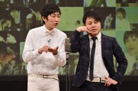 「NON STYLE BEST LIVE TOUR in 東京～過去のネタから新ネタまで～」の様子。