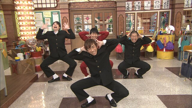 「しくじり先生」から誕生した「しくじり体操」を踊る、織田信成（手前）と、（後列左から）平成ノブシコブシ吉村、オードリー若林、ハライチ澤部。(c)テレビ朝日