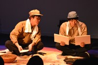 コント「生け贄のある村」のワンシーン。