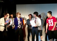 単独ライブ開催発表時の様子。