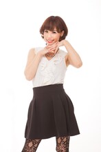 「第3回 かわいすぎる女芸人No.1決定戦」で「LLR賞」を獲得した紺野ぶるま。