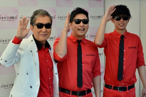 （左から）桂文枝、8.6秒バズーカー。