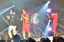 オリエンタルラジオと8.6秒バズーカーによる共演のワンシーン。