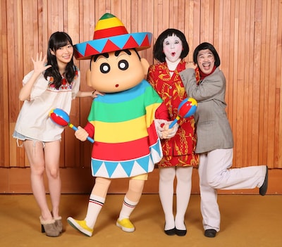 映画クレヨンしんちゃん「オラの引越し物語～サボテン大襲撃～」にゲスト声優として出演する日本エレキテル連合（右から2人）、指原莉乃（左）。(c)臼井儀人/双葉社・シンエイ・テレビ朝日・ADK 2015