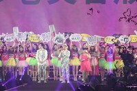 TGC「アンファー#まつ育ステージ」の様子。(c)TOKYO GIRLS COLLECTION 2015 SPRING / SUMMER