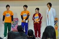 （左から）ジャルジャル、アジアン馬場園、南海キャンディーズしずちゃん。