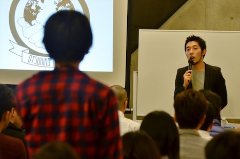 質疑応答の様子。
