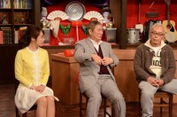 片山千恵子NHKアナウンサー、ビートたけし、所ジョージ（左から）