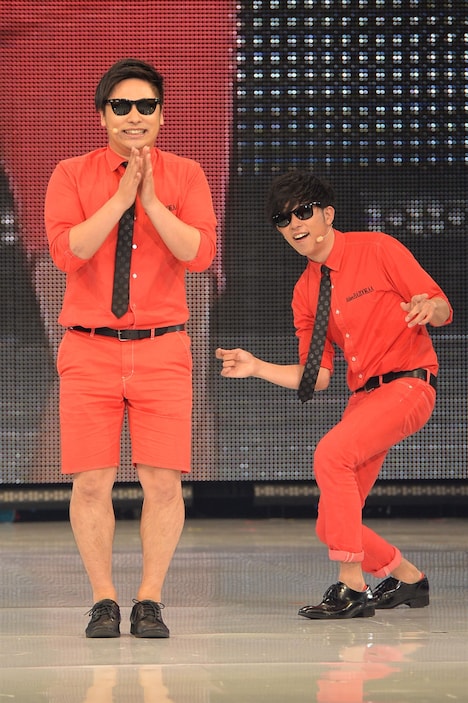 「神戸コレクション 2015 SPRING / SUMMER」にサプライズで登場した8.6秒バズーカー。