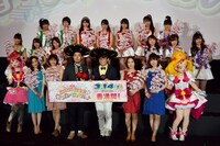 舞台挨拶の登壇者たち。