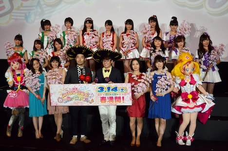 舞台挨拶の登壇者たち。