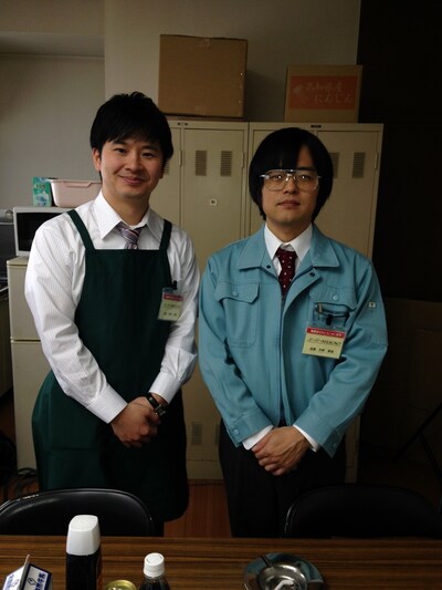 「番組バカリズム3」で共演したオードリー若林とバカリズム（左から）。