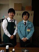 「番組バカリズム3」で共演したオードリー若林とバカリズム(左から)。