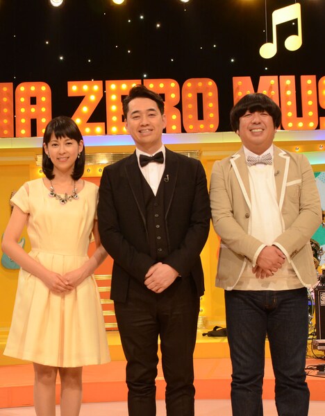 久保田祐佳NHKアナウンサーとバナナマン設楽、バナナマン日村（左から）。