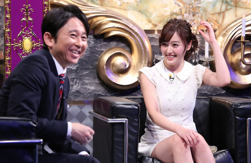 「有吉反省会」反省人の久住小春(右)。(c)日本テレビ