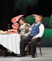 昨年行われた旗揚げ公演「恐怖 タコ公園のタコ女」のワンシーン。