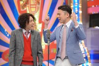 「漫才Loversスペシャル ytv漫才新人賞決定戦」でネタを披露する学天即。(c)読売テレビ