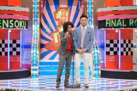 「漫才Loversスペシャル ytv漫才新人賞決定戦」でネタを披露する学天即。(c)読売テレビ