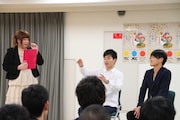 NSC大阪校とYCC大阪校の合同入学説明会に登場したジャルジャル。