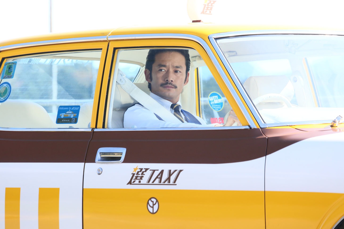 「素敵な選TAXI」のワンシーン。