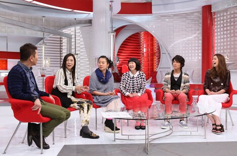 「おしゃれイズム」でのトーク中の様子。(c)日本テレビ