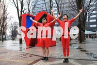 8.6秒バズーカーのナマーシャサンプル。(c)吉本興業