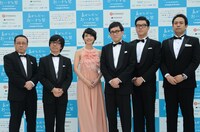 TV DIRECTOR'S MOVIE出品作「田沼旅館の奇跡」に出演するバッファロー吾郎、遠藤久美子、シソンヌ、井手比左士監督（左から）。