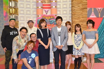 「徳井義実のチャックおろさせて～や」の出演者たち。(c)BSスカパー！