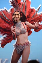 “入顔式”を行ったペナルティ・ワッキー。