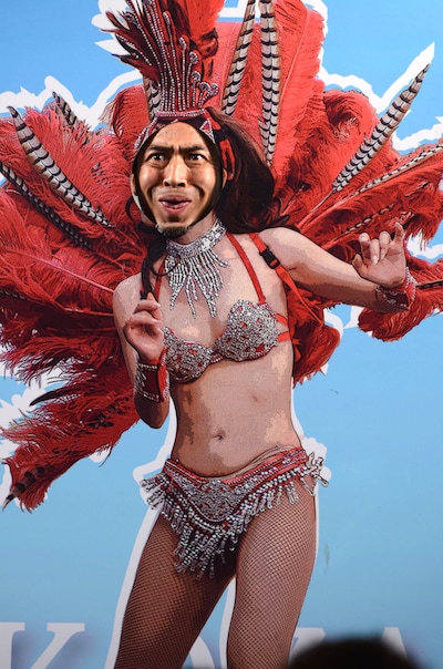 “入顔式”を行ったペナルティ・ワッキー。