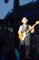 かりゆし58によるライブの様子。