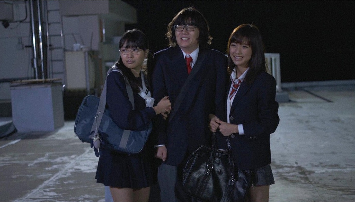 左から北原里英、染谷将太、真野恵里菜。 (c)「みんな！エスパーだよ！番外編～エスパー、都へ行く～」製作委員会